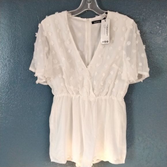 Boohoo Romper/Playsuit NEW Ivory Chiffon Textured Sz 4 Fairycore Feminine - Picture 1 of 12